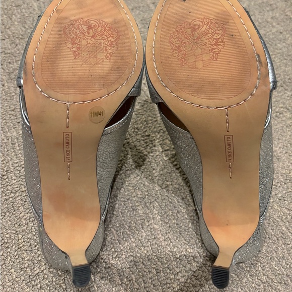 ALMOST NEW- WORN ONCE - Vince Camuto heels- STUNNING! - Picture 5 of 6